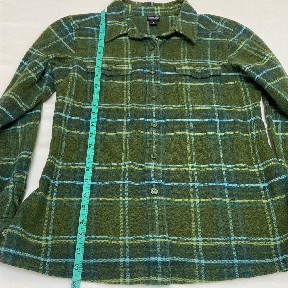 Patagonia Green and Blue Plaid Shirt - Picture 7 of 9